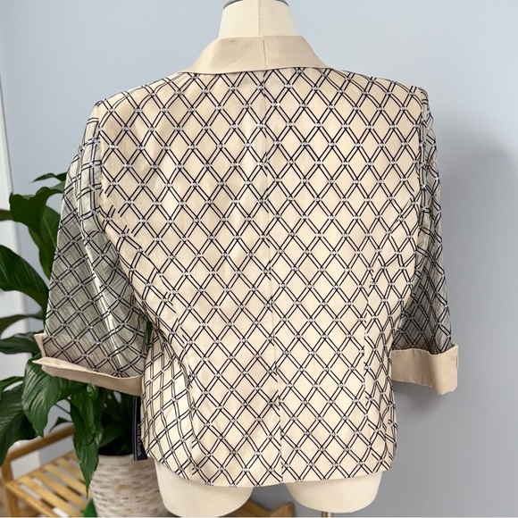 NWT R&M Richards Evening Jacket 20W Champagne & Black Diamond Rhinestone Clasp - Picture 2 of 11